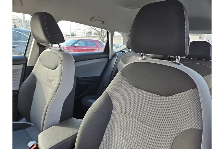 $17895 : Volkswagen Taos 2024 S 4dr S image 8