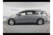 $23875 : Chrysler Pacifica 2022 Touri thumbnail
