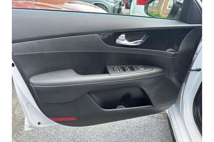 $19999 : Kia Forte 2024 GT-Line 4dr S image 8