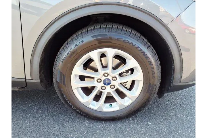 $18319 : Ford Escape 2022 S 4dr SUV image 9