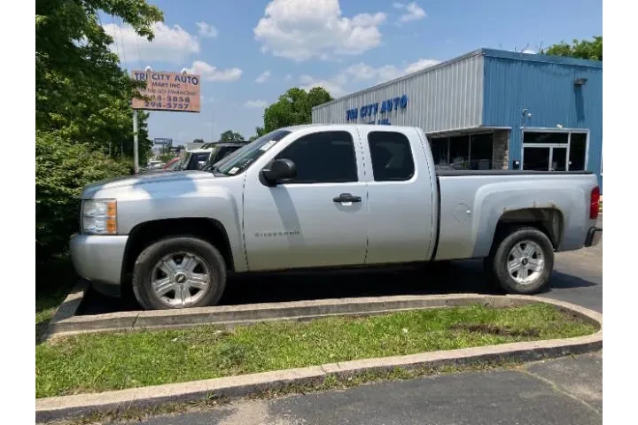 $8800 : 2011 Silverado 1500 LT image 1