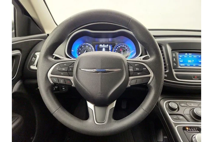 $10998 : Chrysler 200 2015 Limited 4d image 10