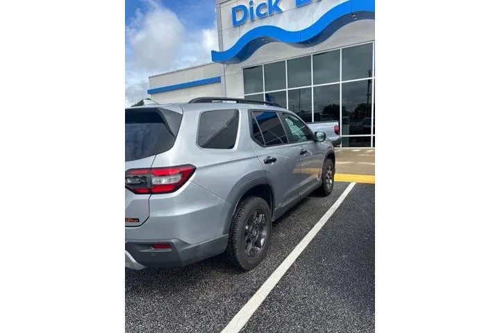 $39931 : Honda Pilot 2023 AWD TrailSp image 3
