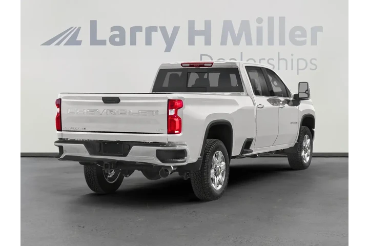 Chevrolet Silverado 3500HD 2 image 3