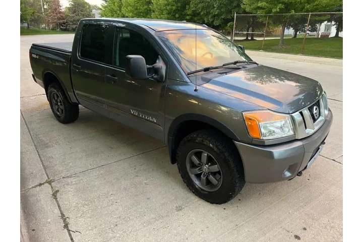 $10995 : 2013 Titan SL image 9