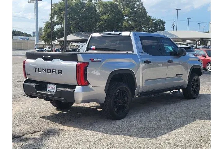 $39800 : Toyota Tundra 2023 4x4 SR5 4 image 3