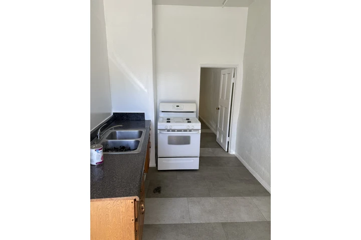 $1000 : Renta cuarto image 1