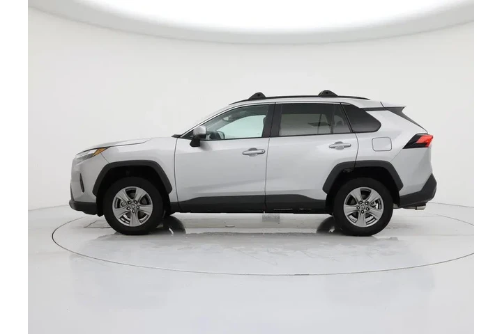 $32998 : Toyota RAV4 2024 AWD XLE 4dr image 3