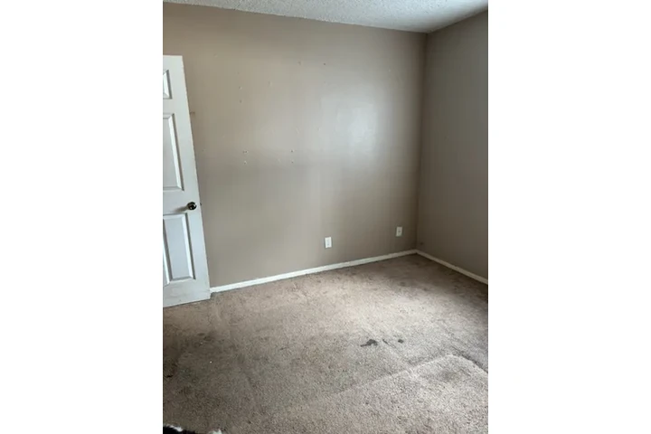 $875 : 1 REC WEST COVINA $875 MES image 6