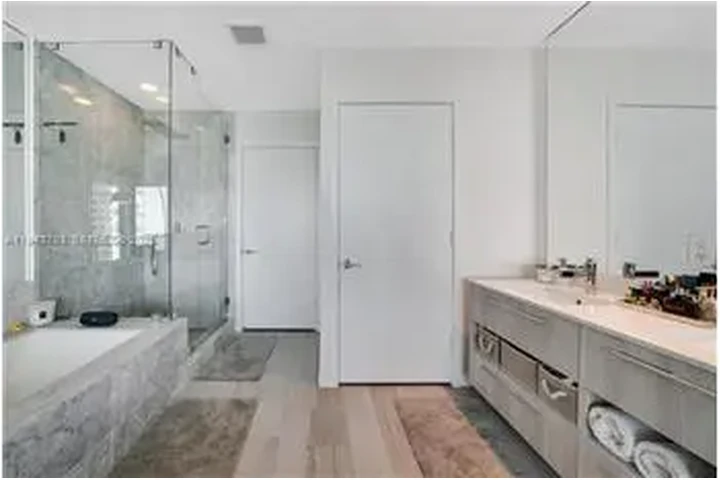 $7000 : Rental property with 2 bedro image 9