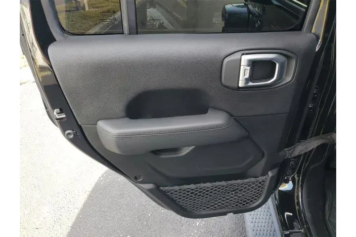 $32899 : Jeep Wrangler Unlimited 2020 image 9