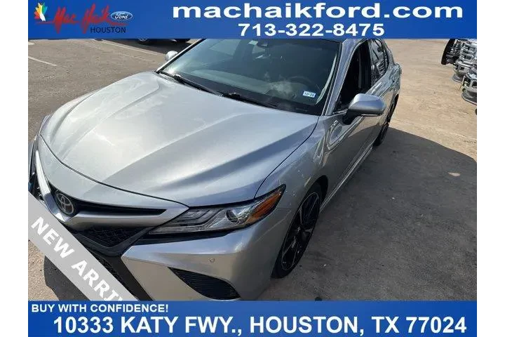 $21891 : Toyota Camry 2018 XLE V6 4dr image 1