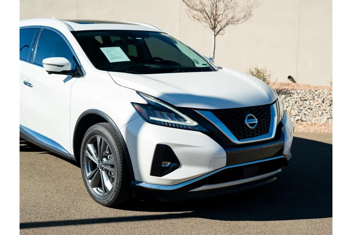 $19455 : 2019 Murano Platinum image 2