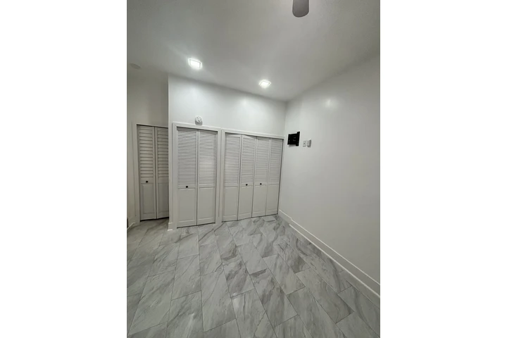 $1050 : Renta Estudio image 5