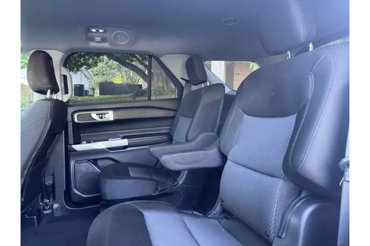 $18999 : 2022 Explorer XLT image 9