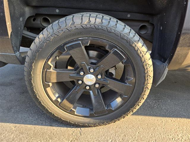 $21970 : Pre-Owned 2015 Silverado 1500 image 7