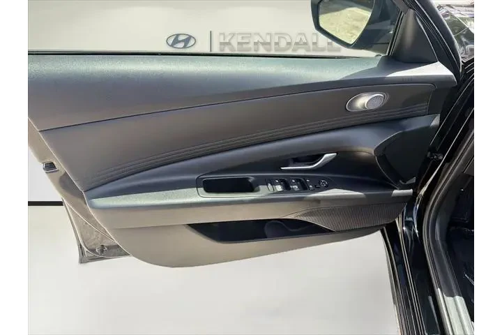 $17638 : Hyundai ELANTRA 2023 SEL 4dr image 6