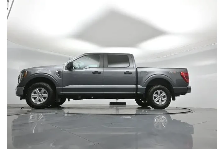 $38585 : Ford F-150 2023 4x4 XLT 4dr image 8