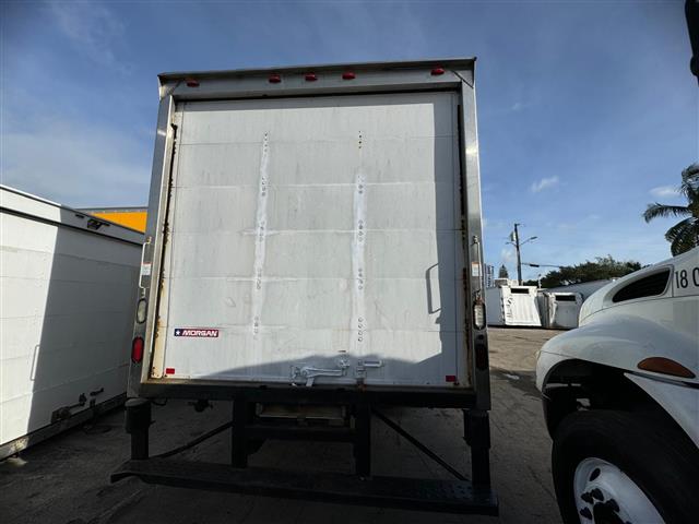 FREIGHTLINER M2 24FT DRY BOX image 4