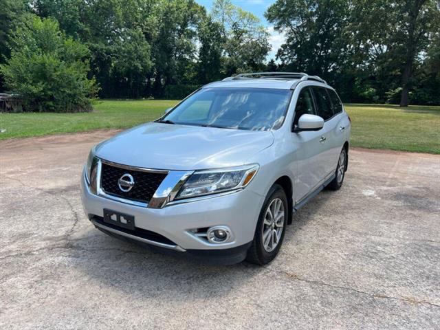 $13500 : 2015 Pathfinder S image 1