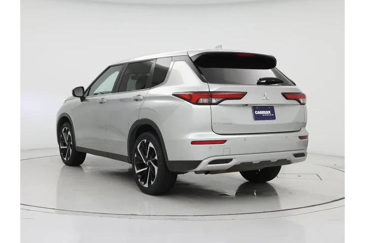 $23998 : Mitsubishi Outlander 2024 AW image 2