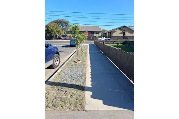 SE RENTA CASA EN PERRIS image 3