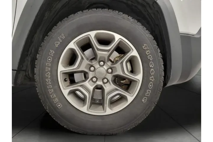 $24932 : Jeep Cherokee 2022 4x4 Trail image 4