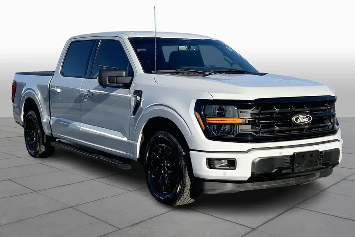 $39655 : Ford F-150 2024 4x2 XLT 4dr image 2