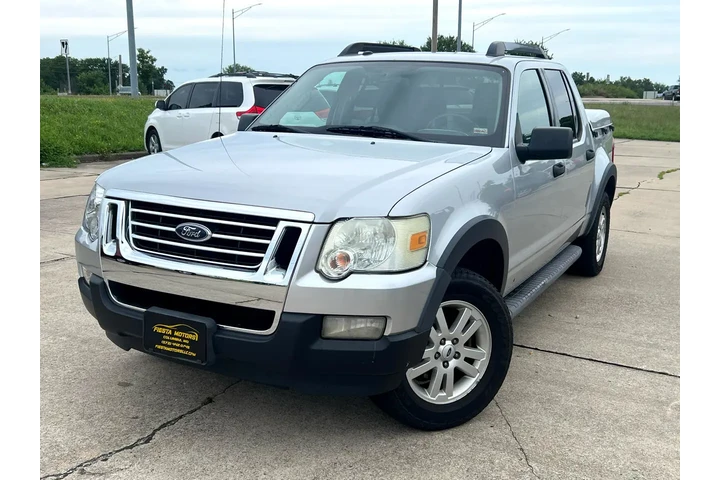 $8999 : 2009 Explorer Sport Trac XLT image 1