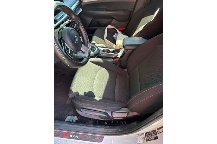 $11183 : Kia Forte 2021 FE 4dr Sedan image 5