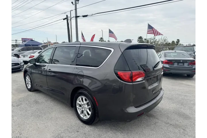 $9497 : 2017 Pacifica LX image 6