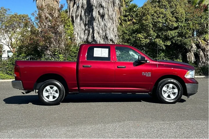 $24997 : Ram 1500 Classic 2022 4x2 SL image 2
