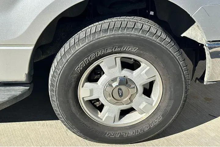 $12995 : Ford F-150 2014 4x2 XLT 4dr image 6