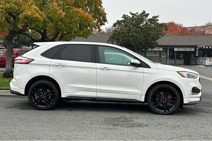 $29662 : Ford Edge 2022 AWD ST 4dr Cr image 7