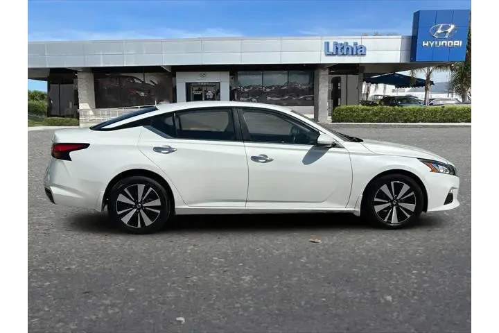 $12399 : Nissan Altima 2022 AWD 2.5 S image 9