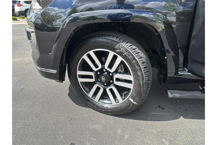 $51988 : Gold Certified 2023 4Runner L image 5
