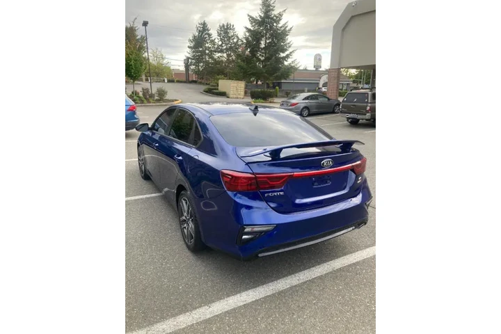 $9900 : 2019 Forte S image 5