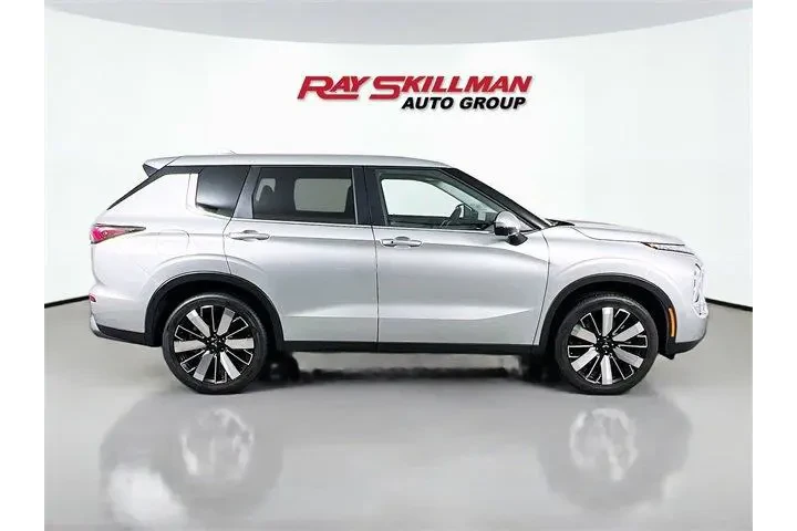 $30975 : Mitsubishi Outlander 2025 AW image 8