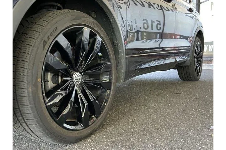 Volkswagen Tiguan 2021 AWD S image 10