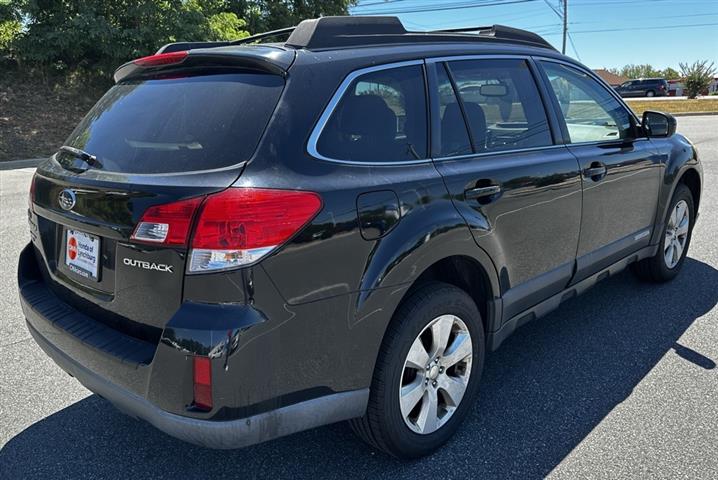 $9893 : PRE-OWNED 2011 SUBARU OUTBACK image 5