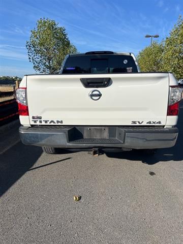 $19995 : PRE-OWNED 2019 NISSAN TITAN SV image 8