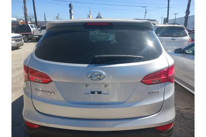 $9000 : 2016 Santa Fe Sport 2.4L image 8