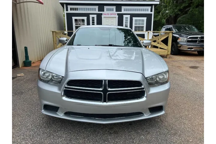 $8999 : 2012 Charger SE image 4