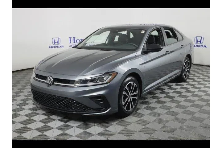 $21875 : Volkswagen Jetta 2025 Sport image 3