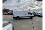 $31444 : Ford Transit 2022 150 3dr SW thumbnail