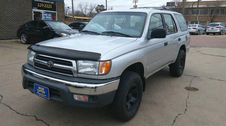 $6999 : 2000 4Runner image 3