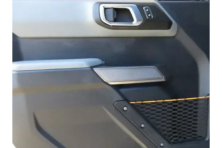 $36592 : Ford Bronco 2022 4x4 Base Ad image 9