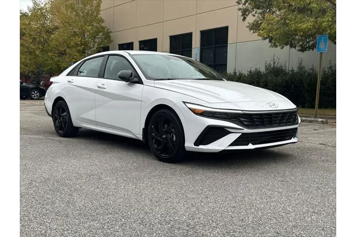 $23443 : Hyundai ELANTRA 2026 SEL Spo image 3