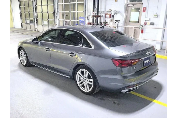 $31998 : Audi A4 2023 AWD quattro S l image 7