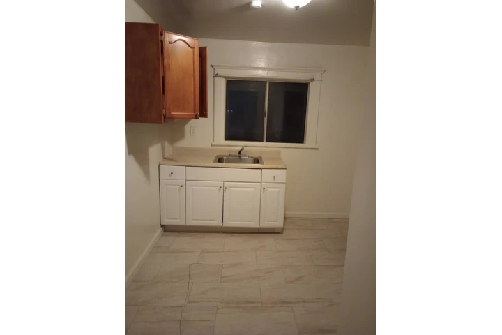 $1200 : San Bernardino Apt. 1R/1B image 6